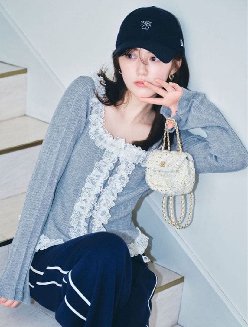 snidel フリルニットプルオーバー　グレー