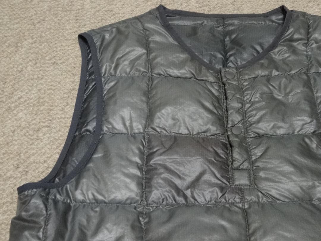 希少　旧ロゴ　オールド　モンベル　プルーオーバー　ダウンベスト　ガンメタ　M～L