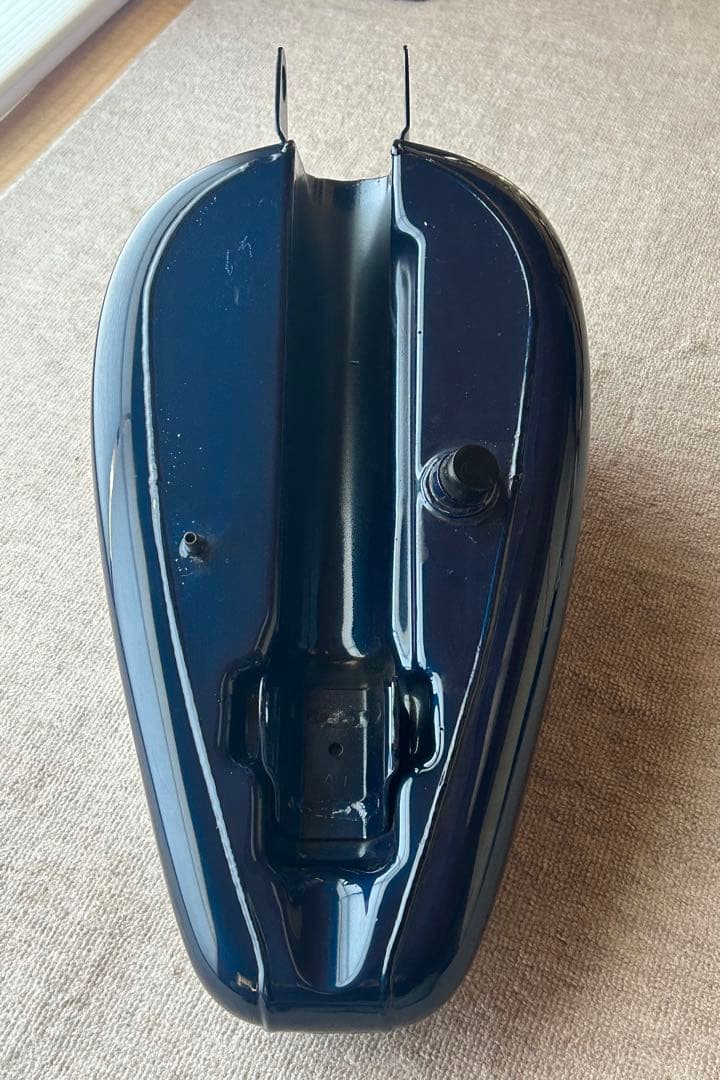 美品　ハーレーダビッドソン スポーツスターXL883 純正タンク　リジスポ用