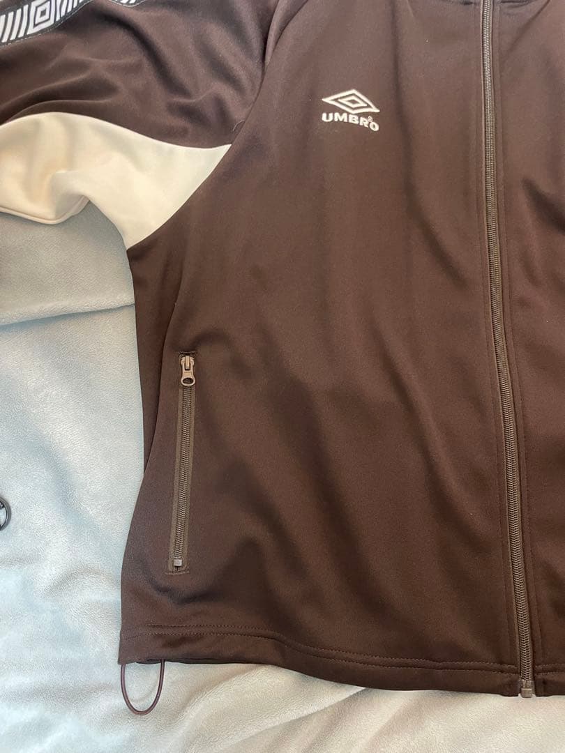 Umbro ジャージ ブラウン/クリーム　トラックジャケット