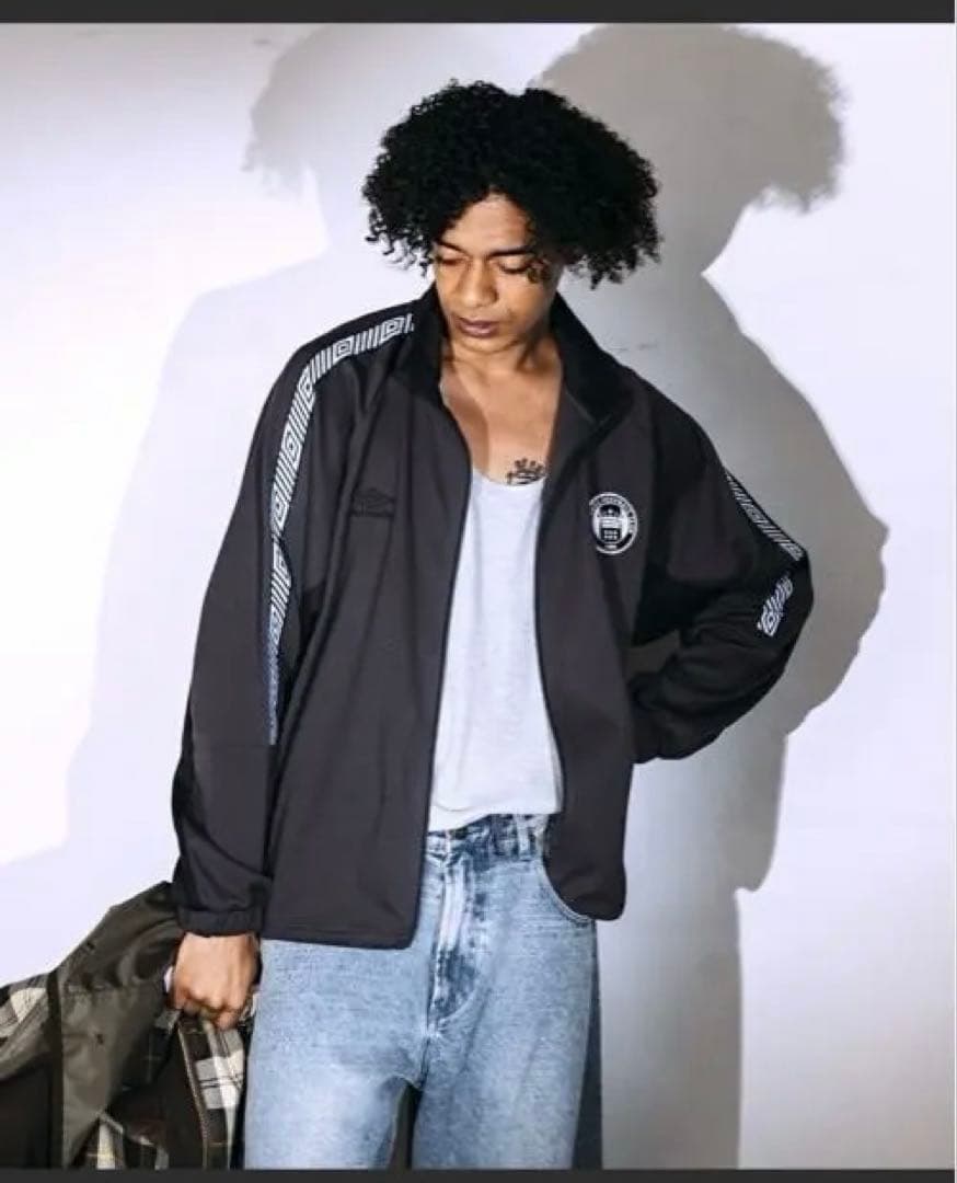 Umbro ジャージ ブラウン/クリーム　トラックジャケット