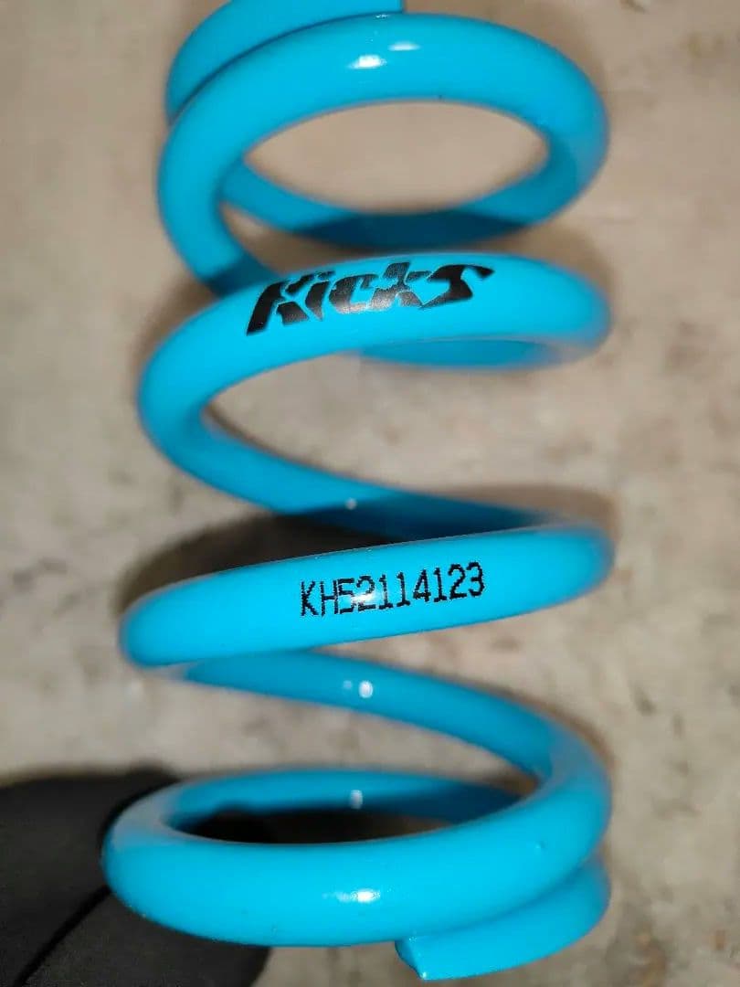 ホンダGROMグロム用 kicks製スプリング 13.2㌔ 純正サスペンション用