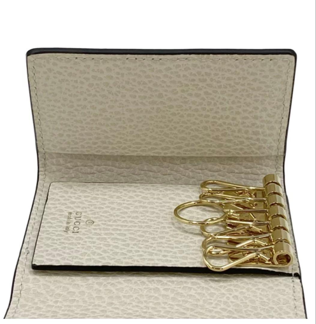 GUCCI ベージュ レザー キーケース
