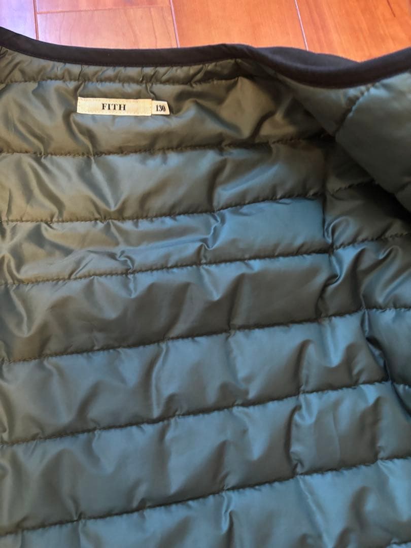 送料無料！美品　FITH ネイビー 中綿ジャケット　130cm