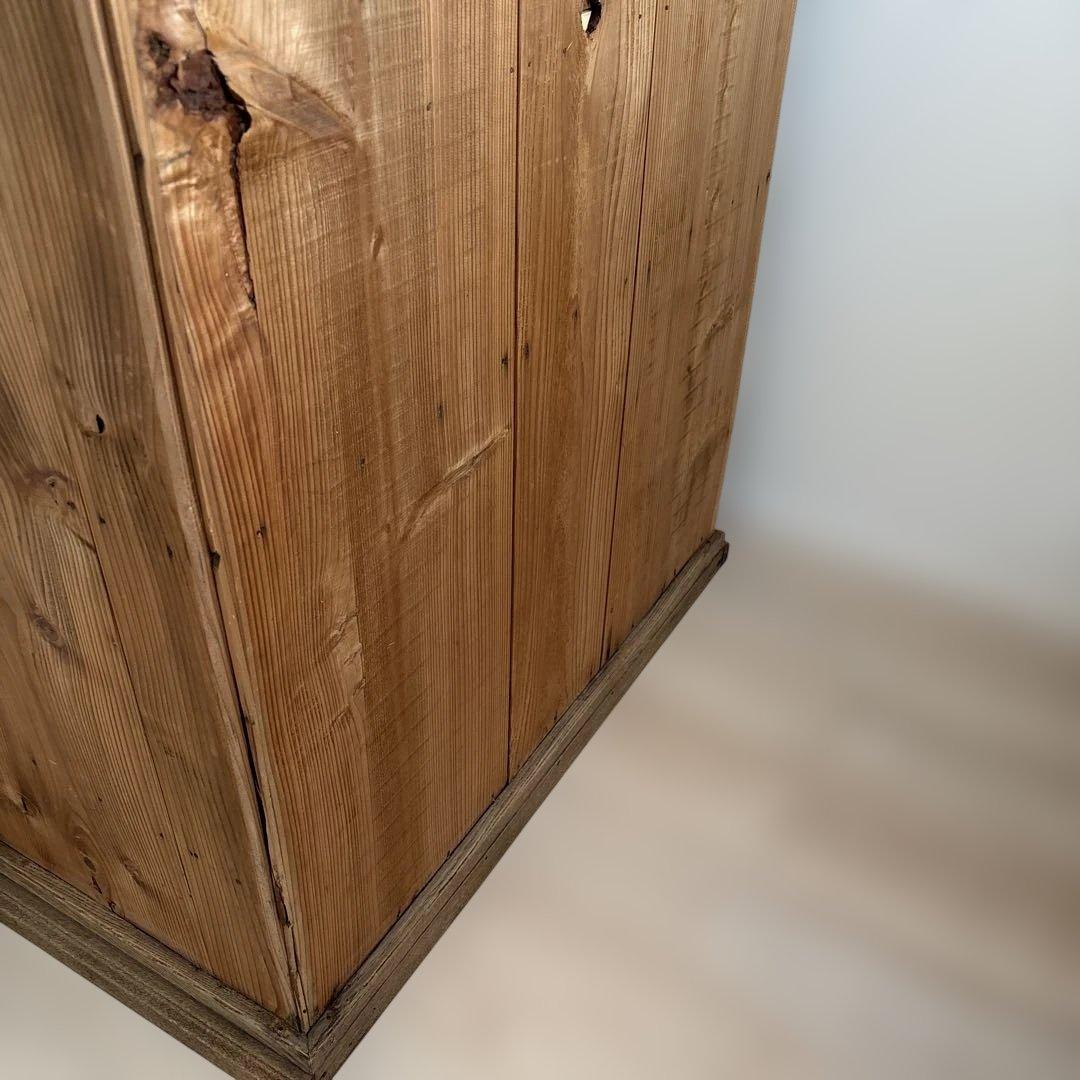 古家具　木製ガラス扉キャビネット 3段棚付き