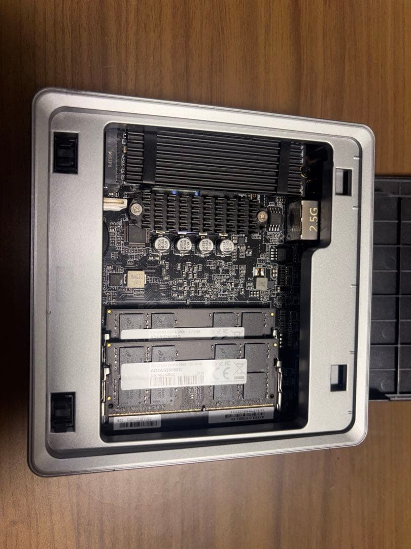 MINISFORUM UM700 ミニPC