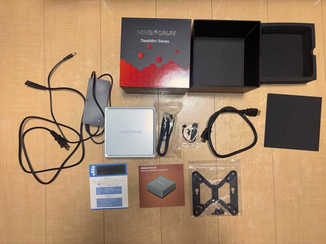 MINISFORUM UM700 ミニPC