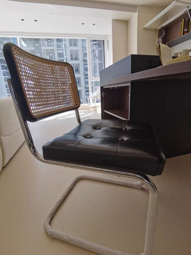 新品　チェスカチェア ダイニングチェア リプロダクト