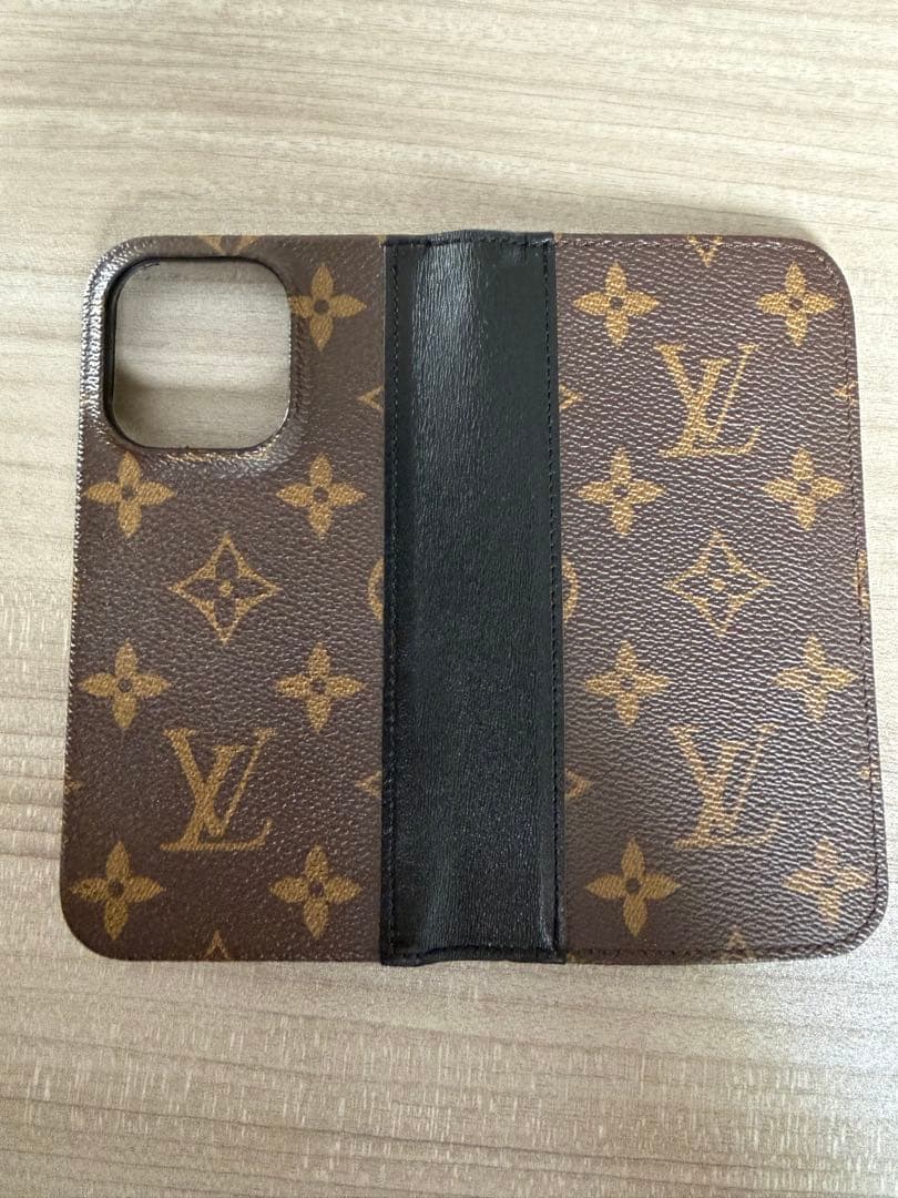 ルイヴィトン iPhone14 Pro フォリオ モノグラム 手帳型 ケース