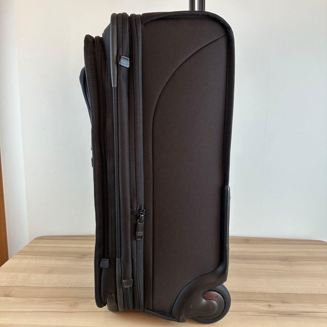 初売トゥミ TUMI 22016DH キャリー ケース 大容量 希少 拡張 美品