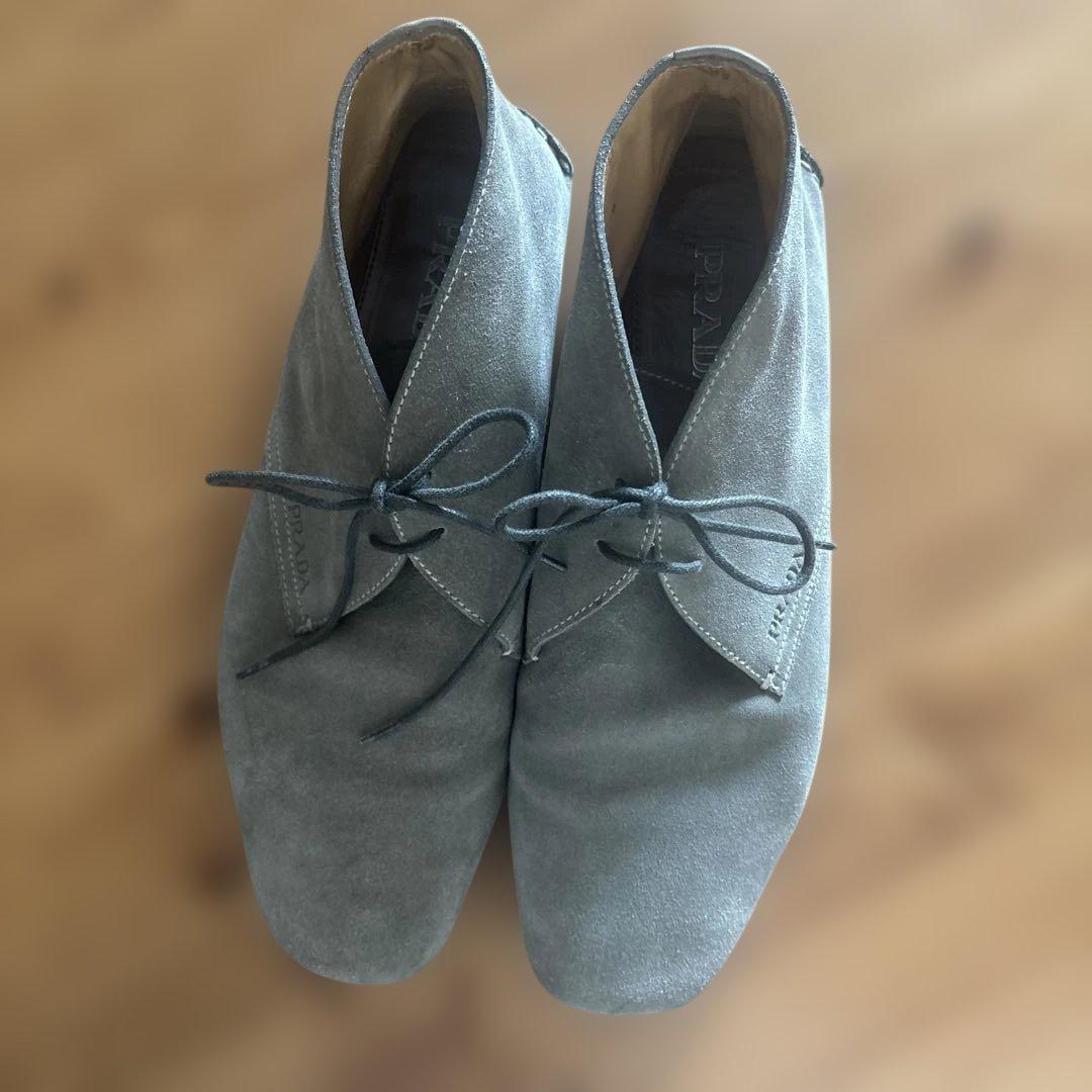 美品 PRADA スエード チャッカブーツ グレージュ28cm