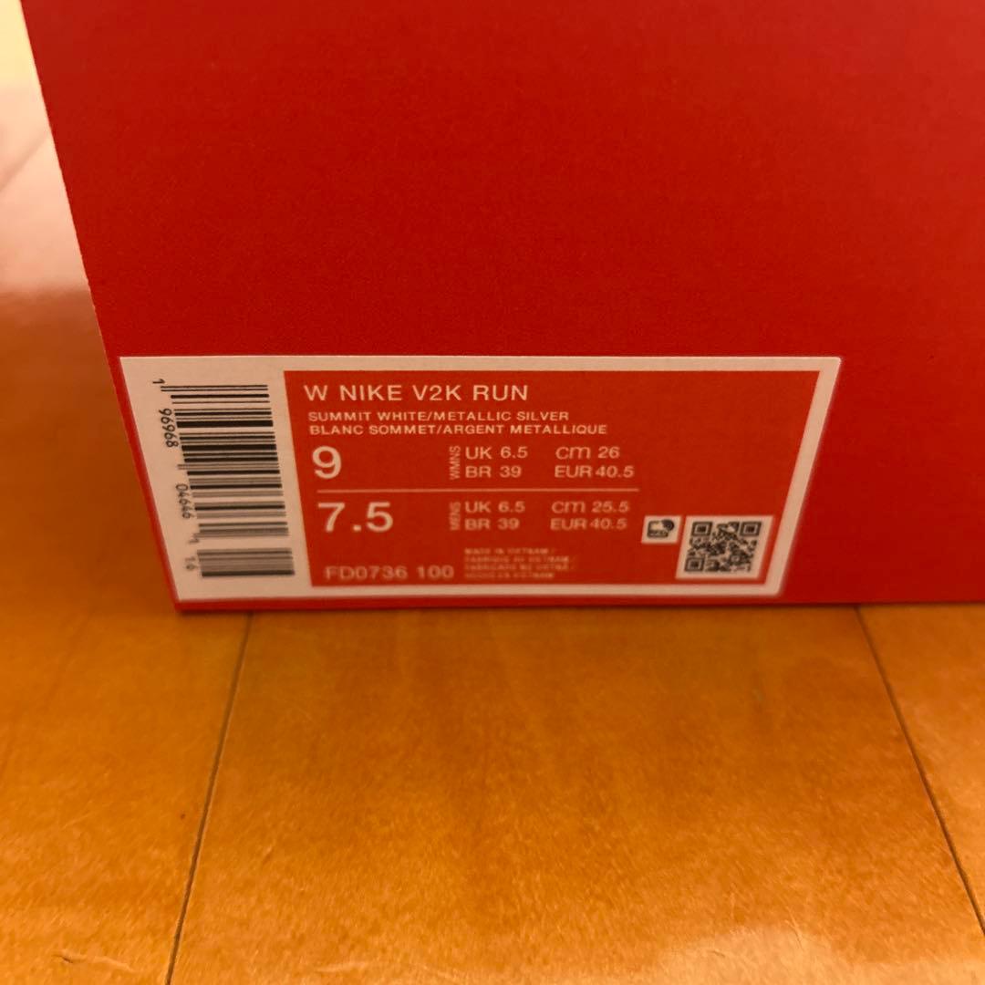 Nike スニーカー ホワイト/グレー