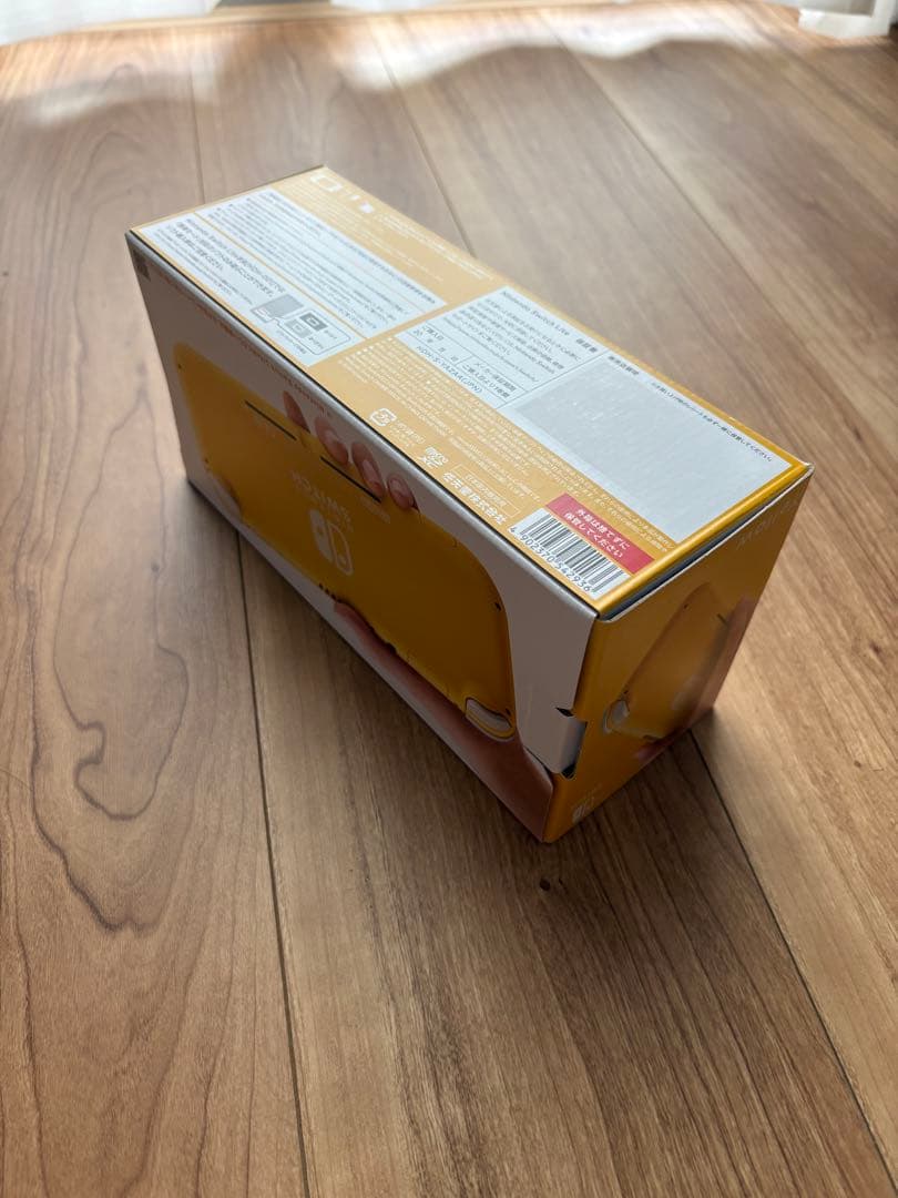 ほぼ未使用のNintendo Switch Lite イエロー