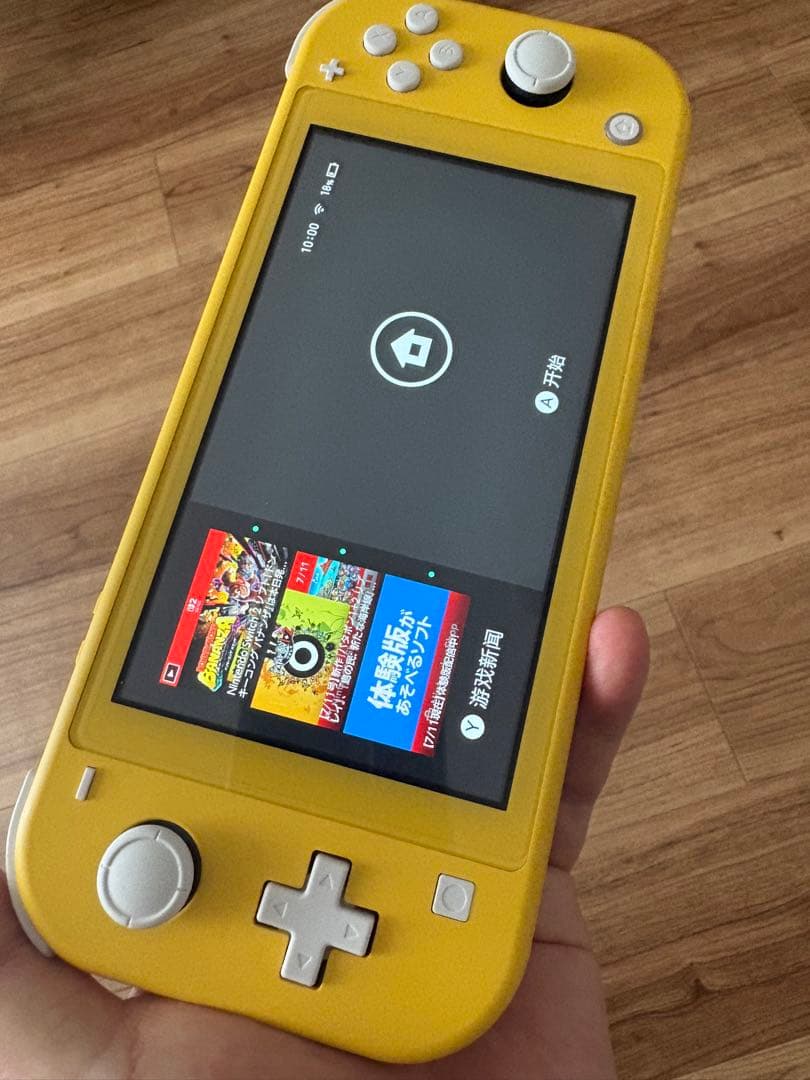 ほぼ未使用のNintendo Switch Lite イエロー