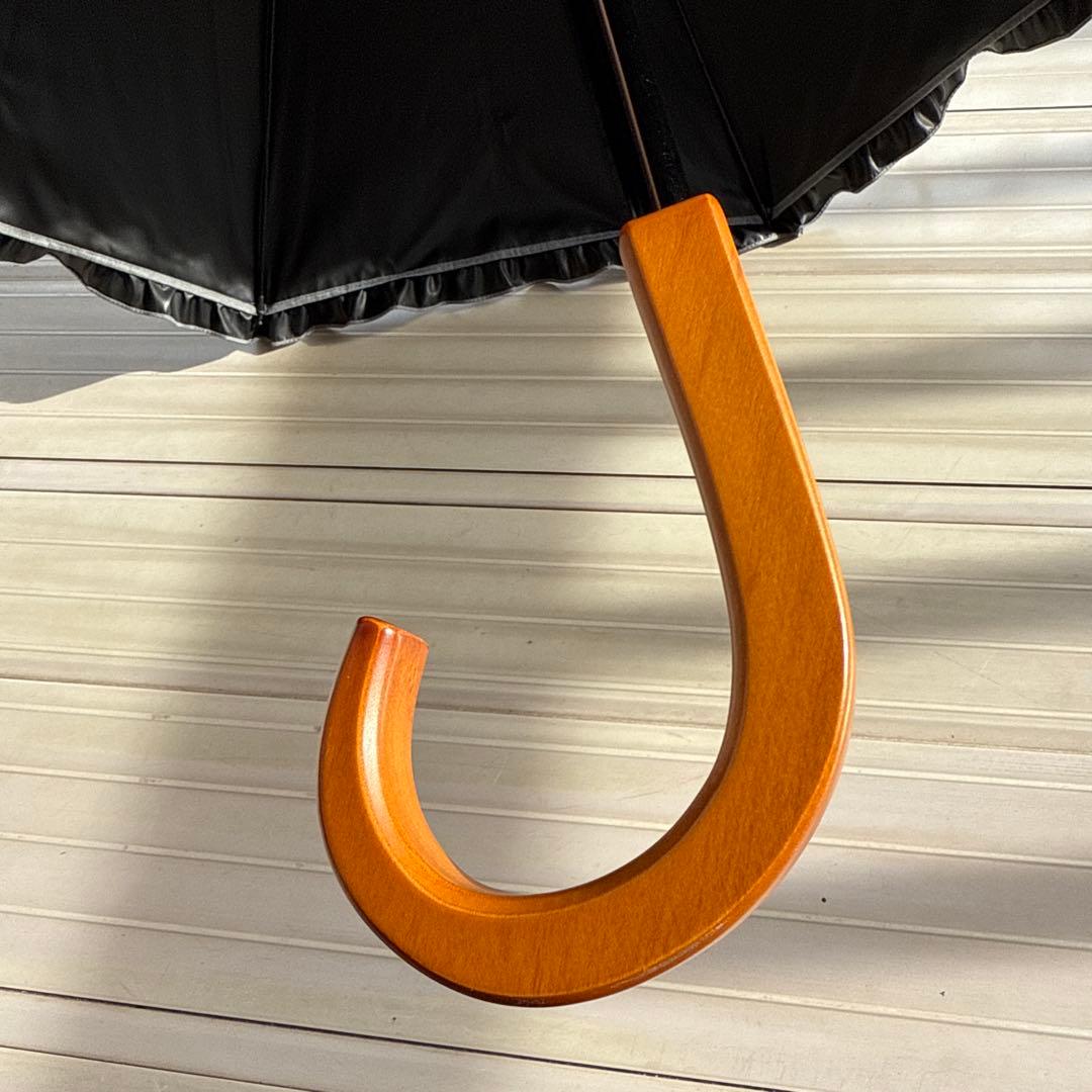 サンバリア100 折りたたみ日傘 2段折フリル / フロストグレー　木曲がり手元