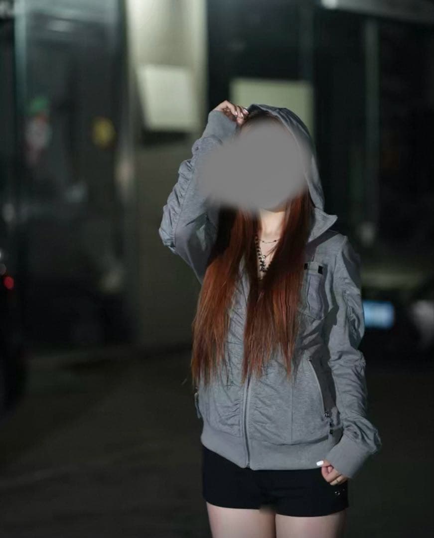 さな Y2K グランジ ジップパーカー