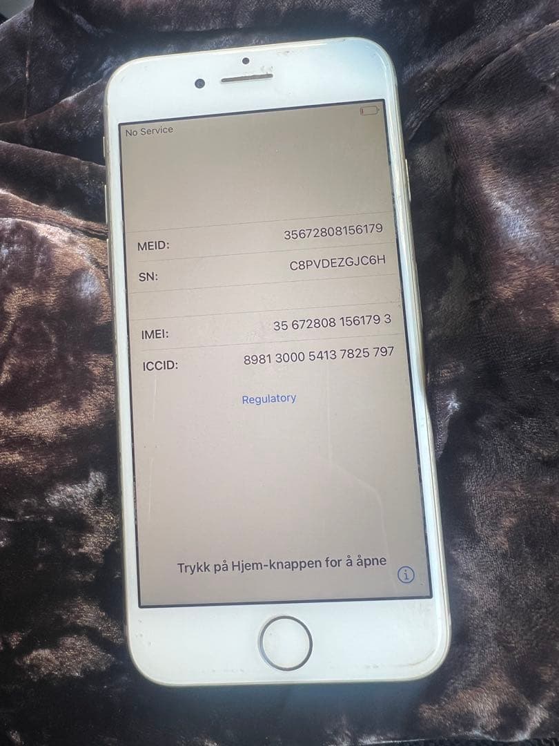 iPhone8 64GB 初期化済み