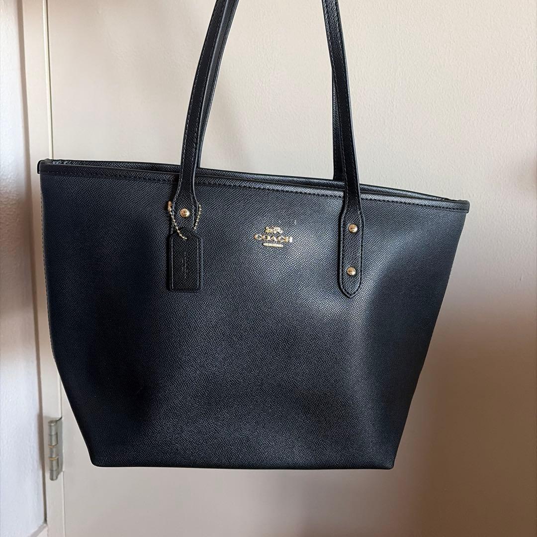 極美品 コーチ トートバッグ ブラック F58846 チャーム付き 保存袋付き