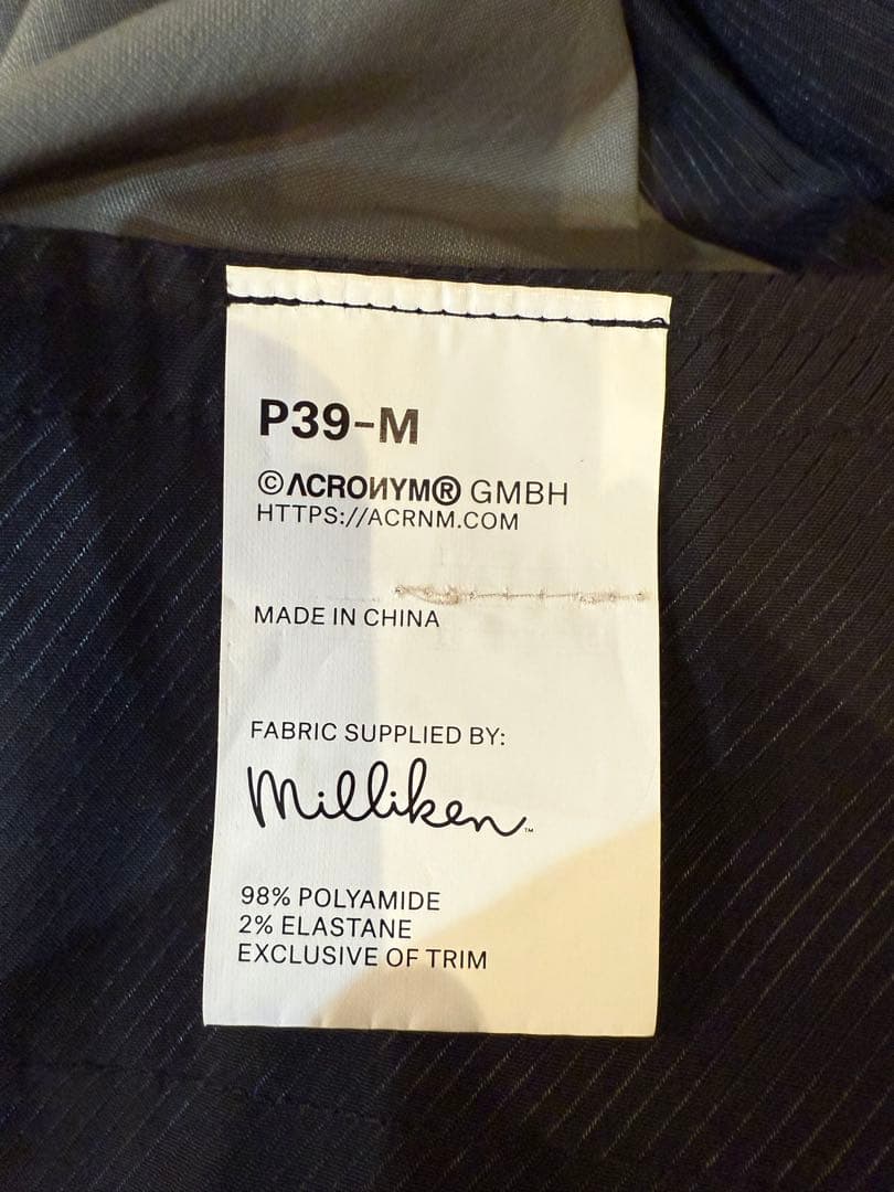 美品 ACRONYM アクロニウム P39-M GRAY S