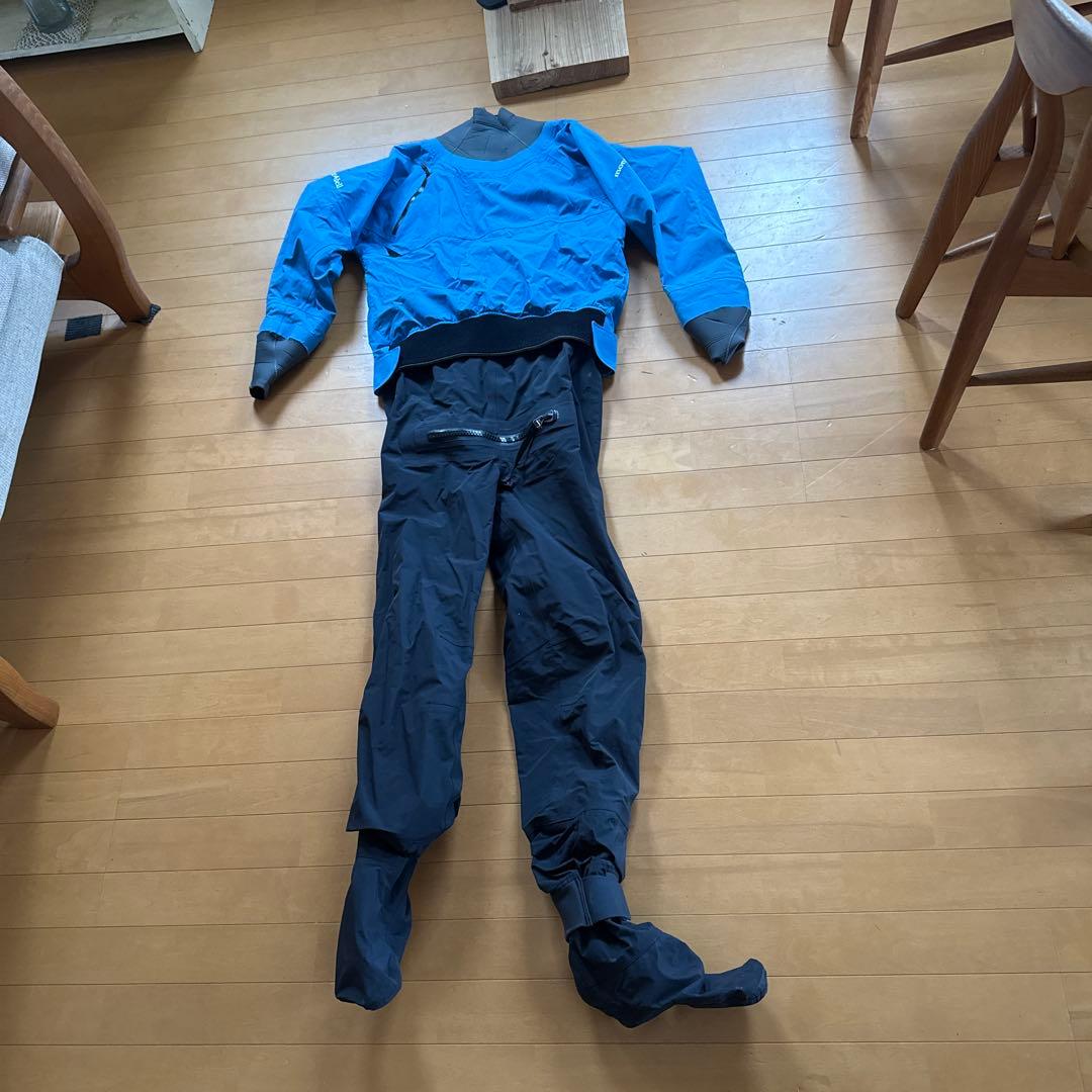 カヤック　モンベルドライスーツ