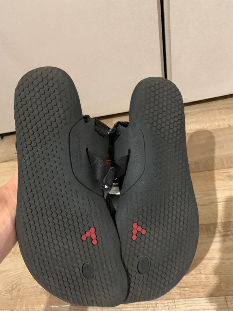vivobarefoot total eclipse eco サンダル