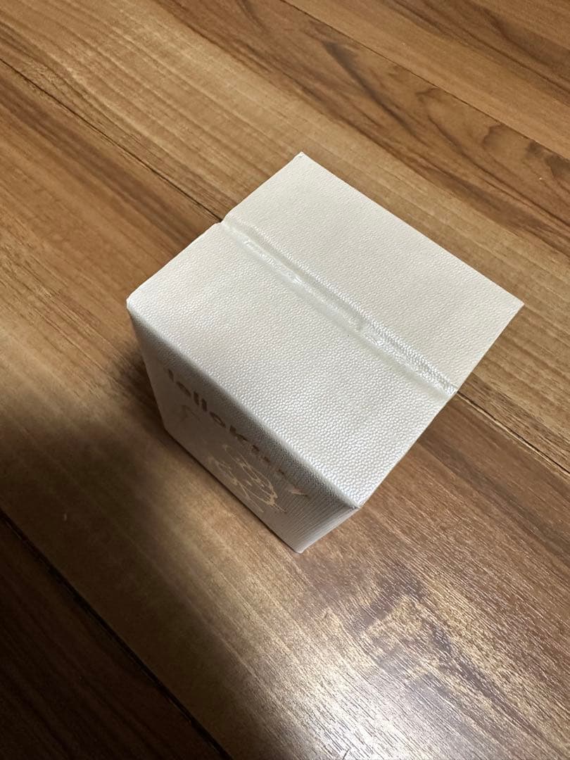 ハローキティ 35周年記念 ホワイトセラミックウォッチ　腕時計