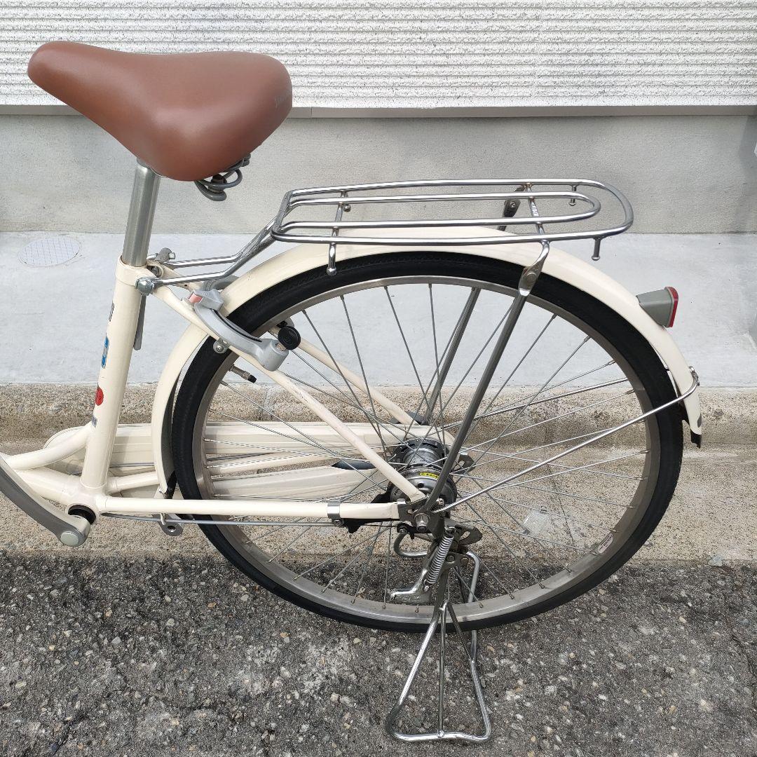 ブリヂストン　エブリッジU　クリームアイボリー　内装3段