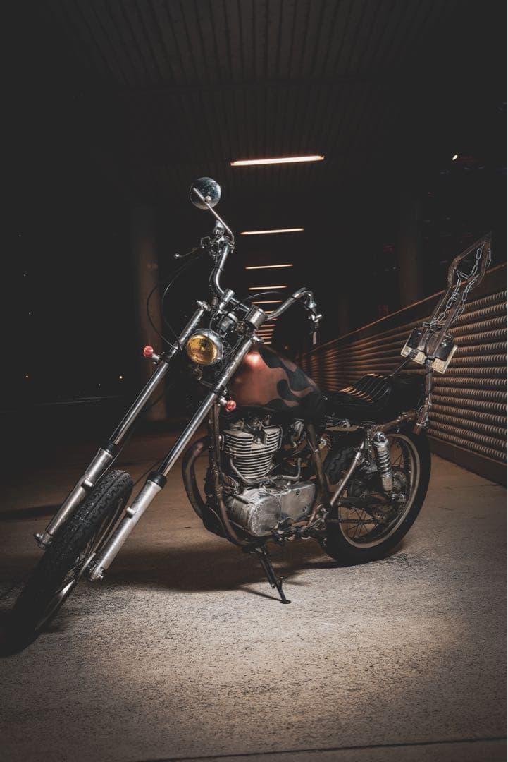 ヤマハ YAMAHA SR400 タンク