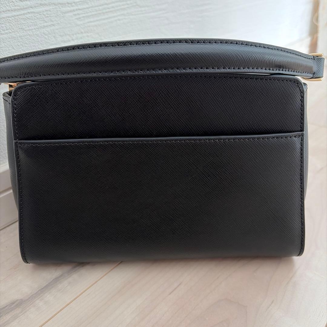 kate spadeマディソン トップハンドル スモールサッチェル ブラック