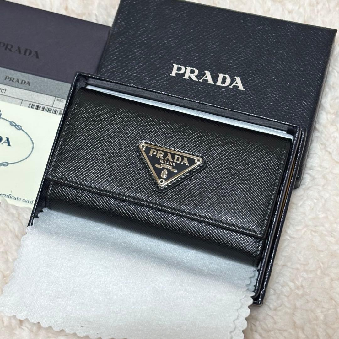 【極美品】プラダ PRADA 6連キーケース サフィアーノ 三角プレート 黒