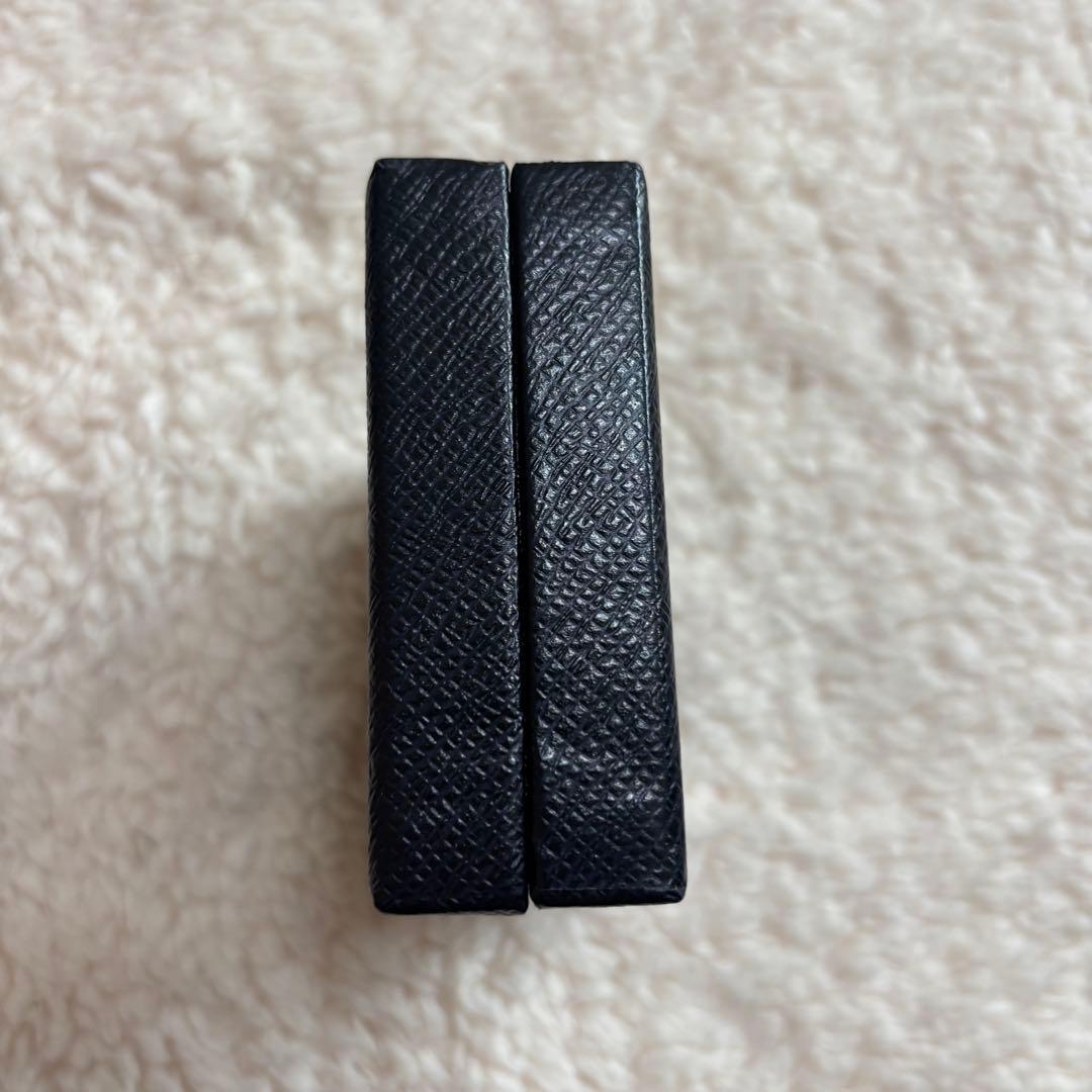 【極美品】プラダ PRADA 6連キーケース サフィアーノ 三角プレート 黒