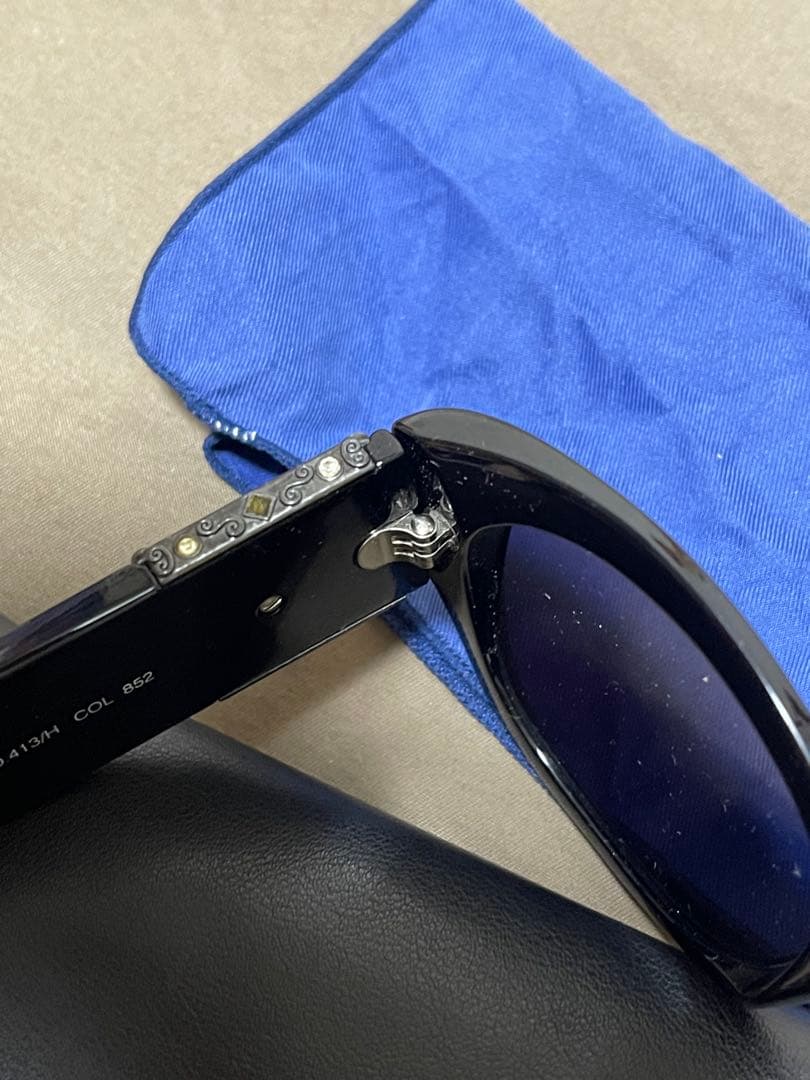 Gianni Versace ブラック サングラス ケース付き