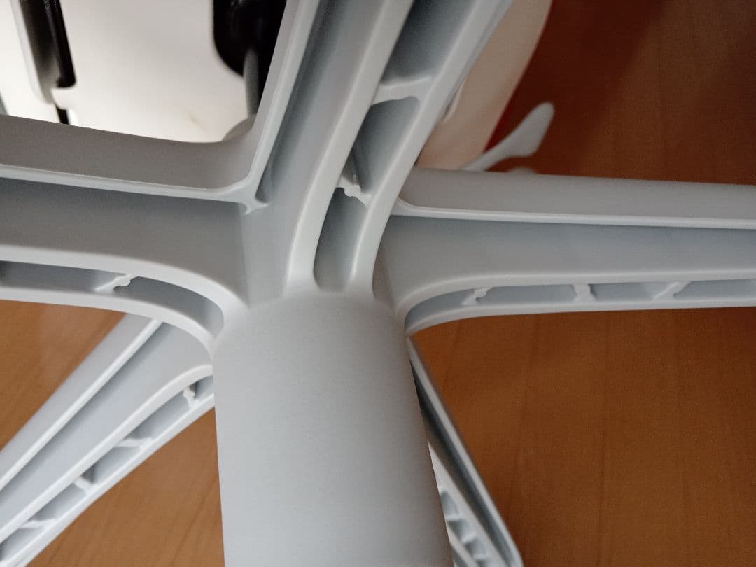 （最終値下げ） Herman Millerセイルチェア 　ホワイト＆レッド