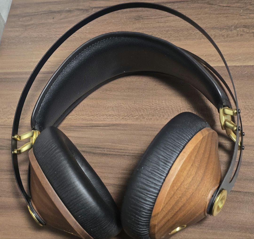 MEZE 99 CLASSICS Walnut Gold 有線ヘッドホン