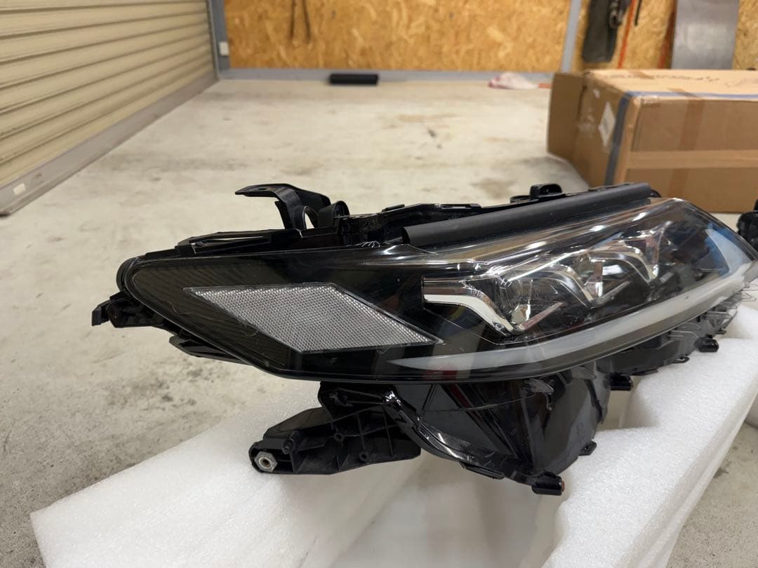 70カムリ 3眼LEDヘッドライト tt-abc 多少の値下げ可能！