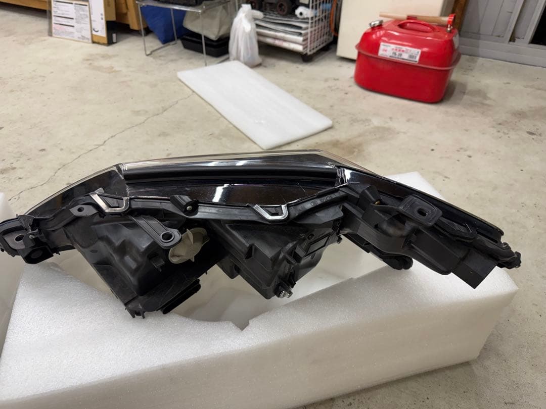 70カムリ 3眼LEDヘッドライト tt-abc 多少の値下げ可能！