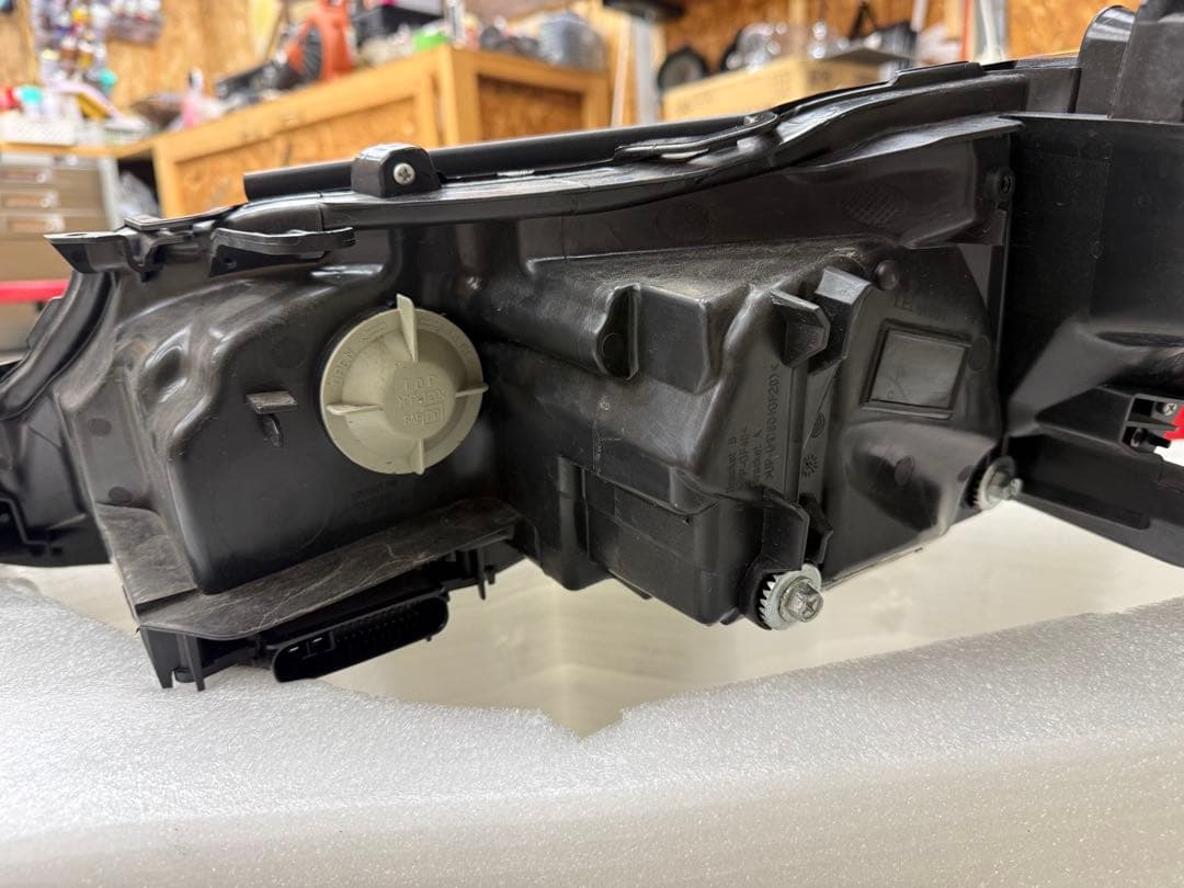 70カムリ 3眼LEDヘッドライト tt-abc 多少の値下げ可能！