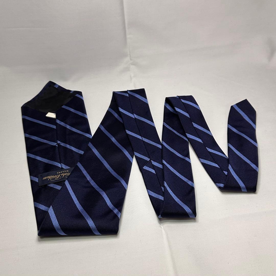 新品タグ付☆ブルックスブラザーズ☆ネクタイ☆ネイビー☆レジメンタル☆688