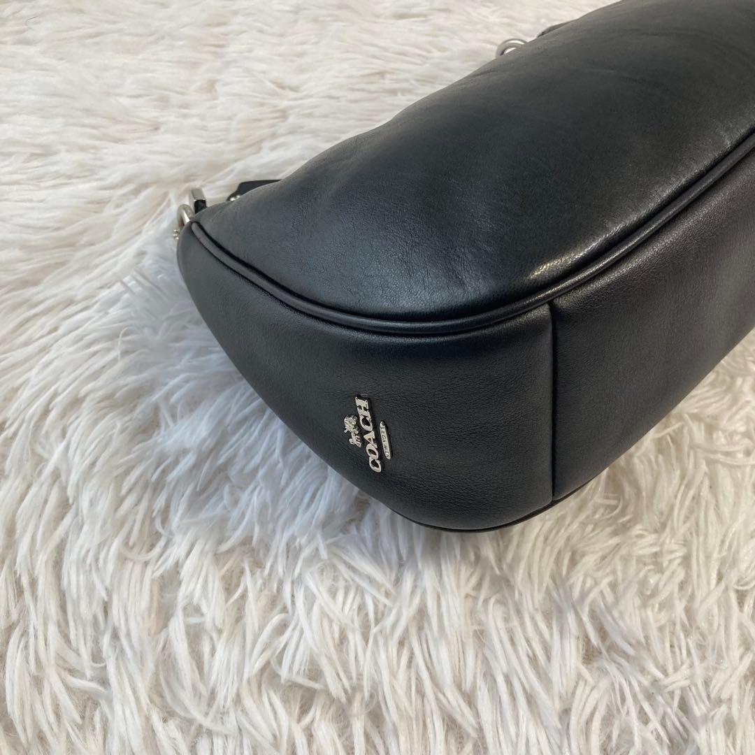 極美品　現行　コーチ　テリ ショルダー バッグ シグネチャー キルティング