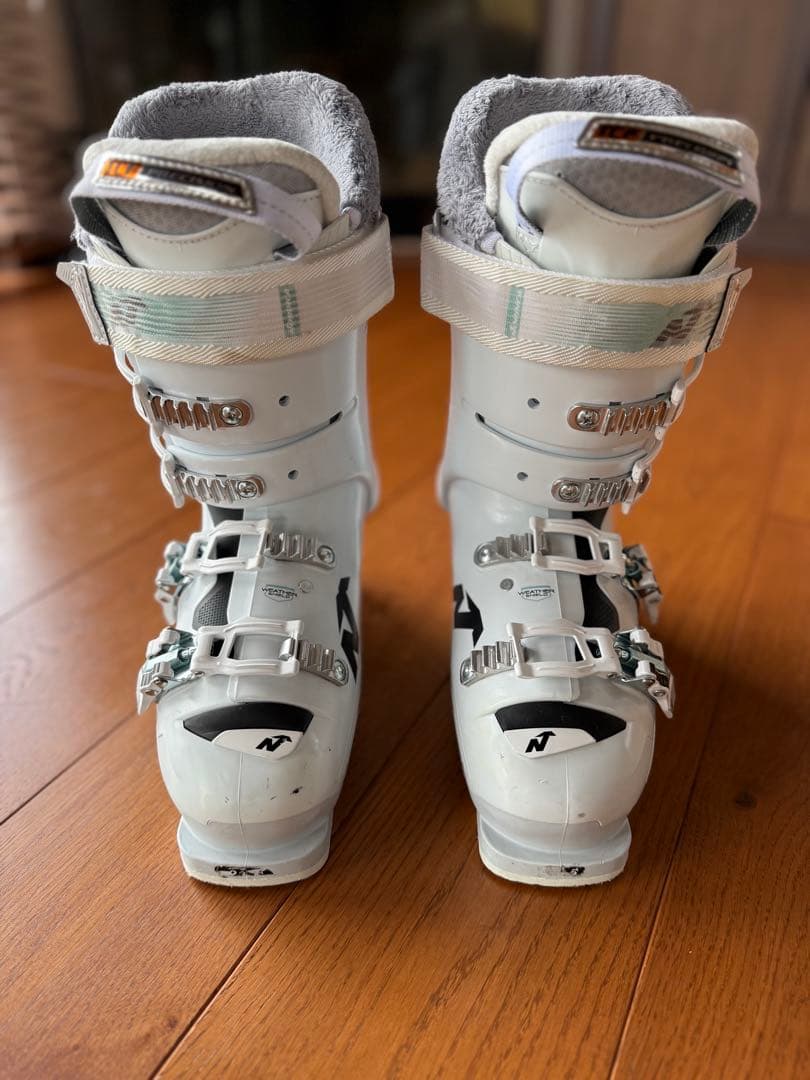 Nordica ノルディカ 女性用スキーブーツ 23.5㎝