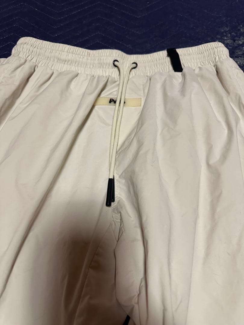 pvot premium nylon pants Lサイズ クリーム