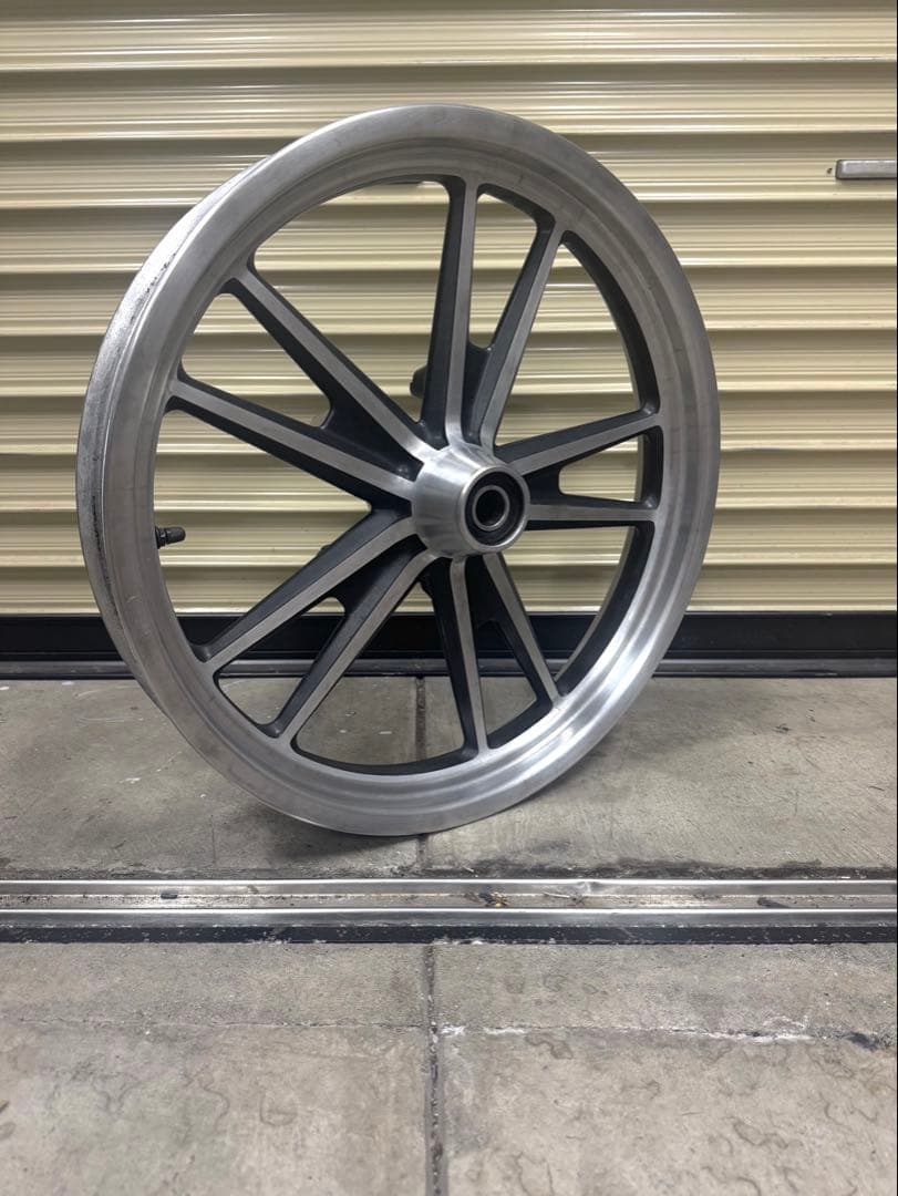 Harley-Davidson ハーレーダビットソン　純正ホイール　fxdl