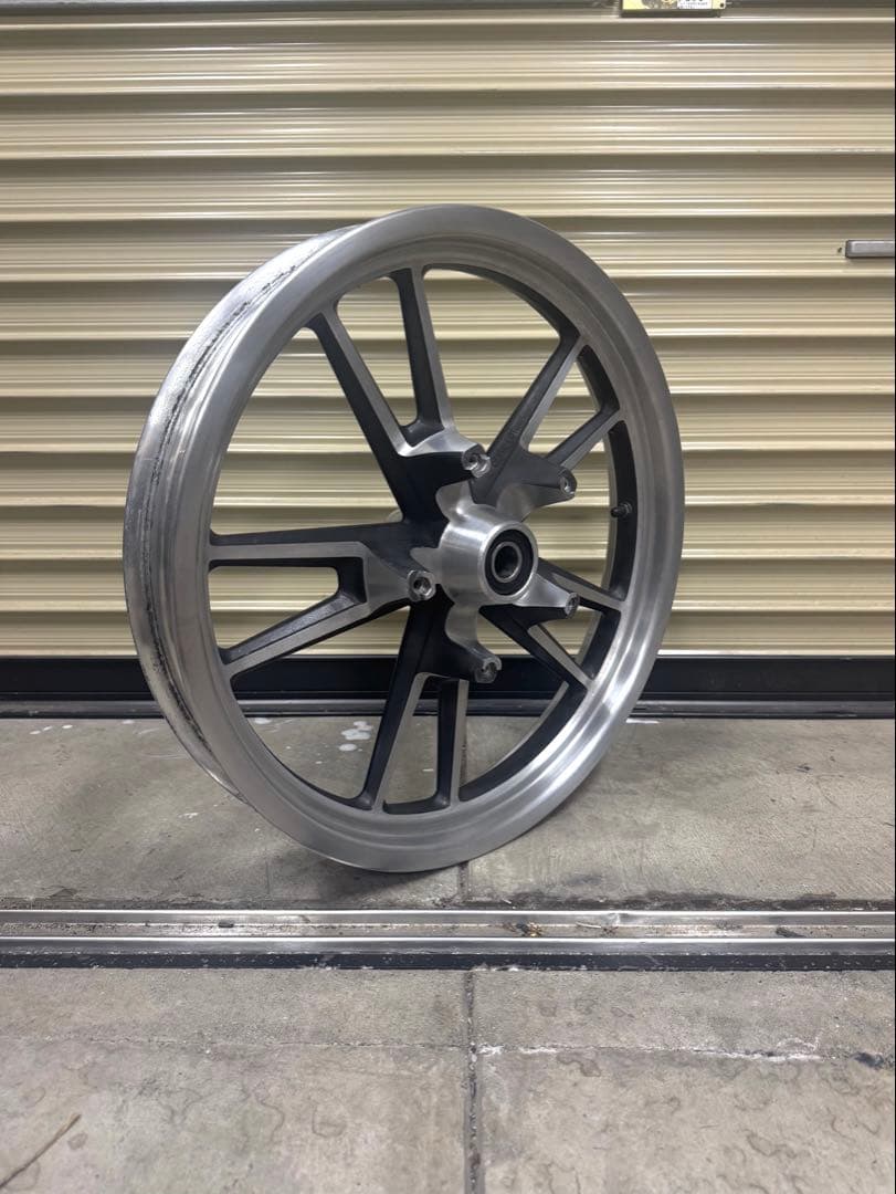 Harley-Davidson ハーレーダビットソン　純正ホイール　fxdl