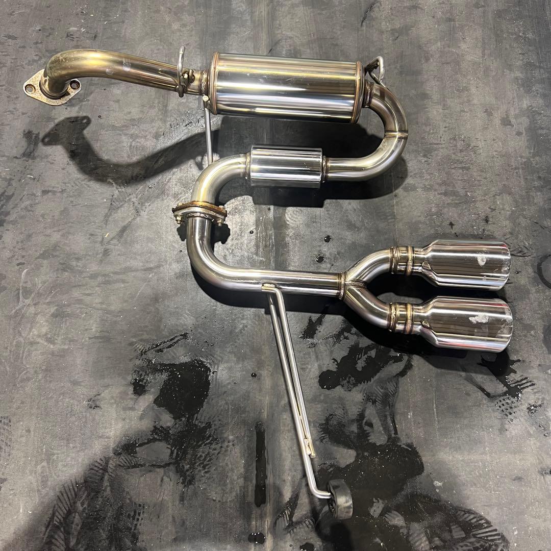 アクア　NHP10前期、後期G'sGR対応　ロッソモデロ　センターマフラー　美品