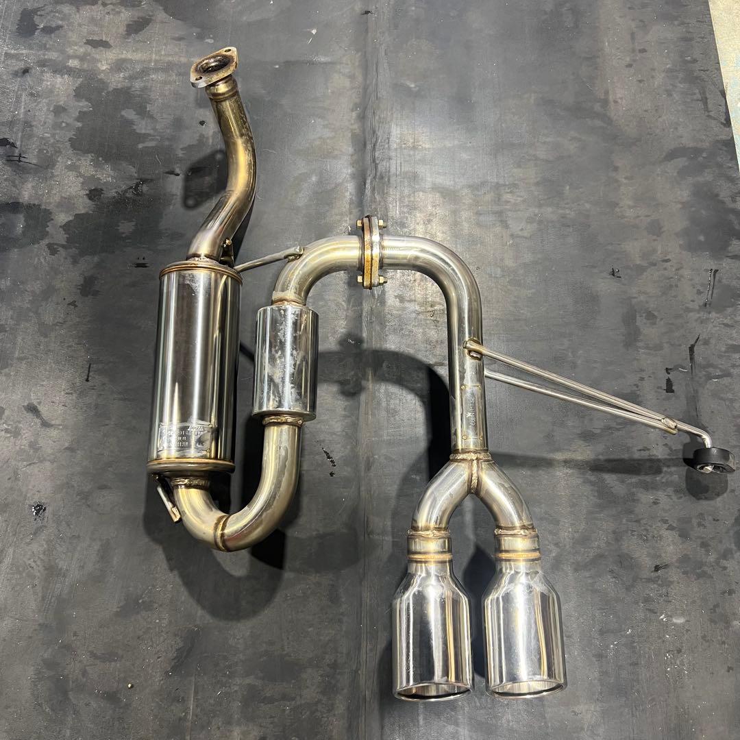 アクア　NHP10前期、後期G'sGR対応　ロッソモデロ　センターマフラー　美品