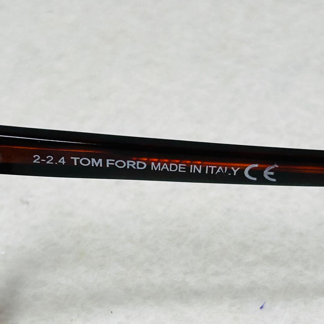 TOM FORD　サングラス　ウェリントン　ブラウン
