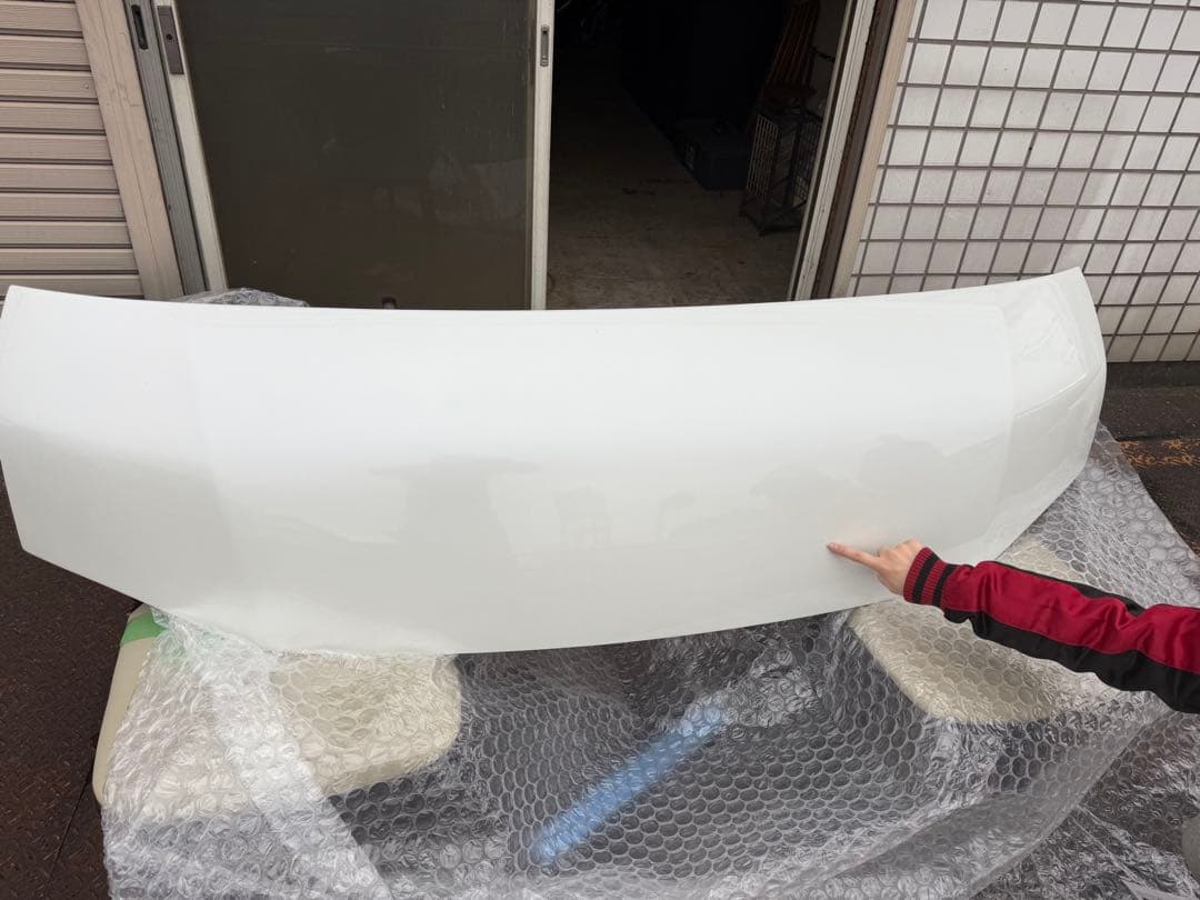 ハイエースワゴン　バッドフェイスボンネット