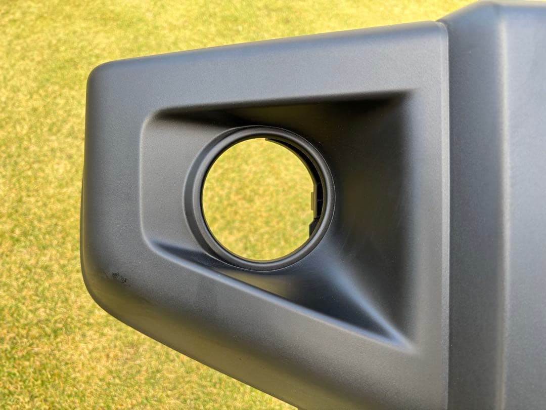 ジムニー　JB64 新車外し　純正　 フロントバンパー メッシュグリル