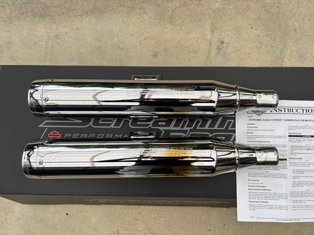 2018年式以降　ハーレー　Ｍ８ソフテイル用スクリーミンイーグルマフラー