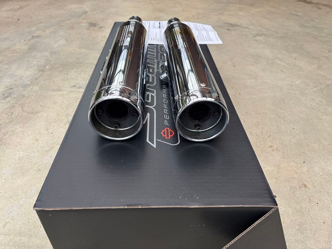 2018年式以降　ハーレー　Ｍ８ソフテイル用スクリーミンイーグルマフラー